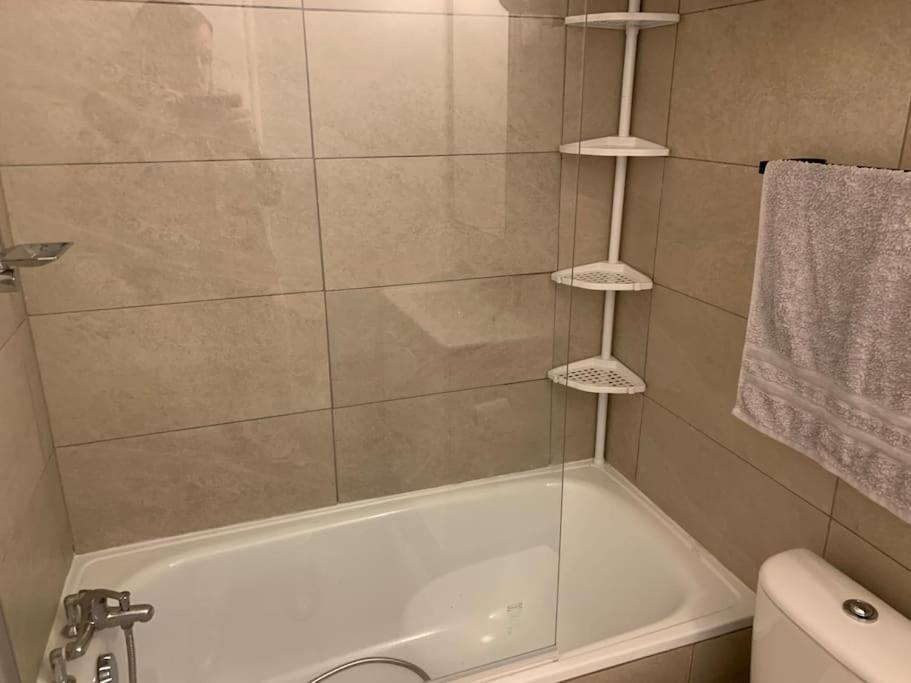 Studio Lumineux, Refait A Neuf, Metro Jourdain Париж Экстерьер фото