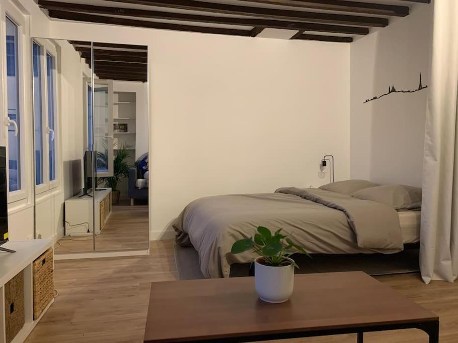Studio Lumineux, Refait A Neuf, Metro Jourdain Париж Экстерьер фото